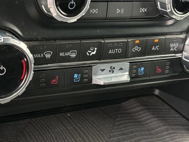 Used 2023 Ford F150 Platinum AWD/4WD image 18