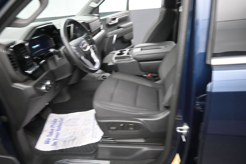 Used 2023 GMC Sierra 1500 SLE AWD/4WD image 16