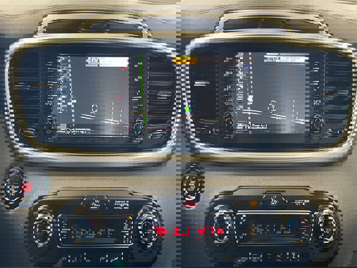 Used 2020 Kia Sorento SX image 29