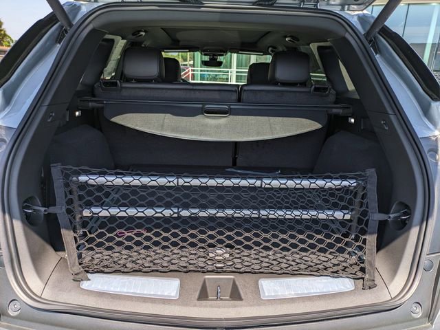 New 2026 Cadillac XT5 Sportv w/ LPO, Onyx Lite Package AWD/4WD image 15