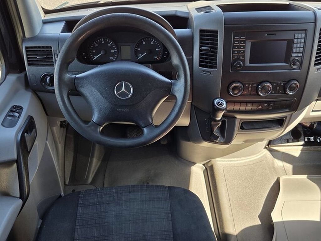 Used 2016 Mercedes-Benz Sprinter 2500 image 4