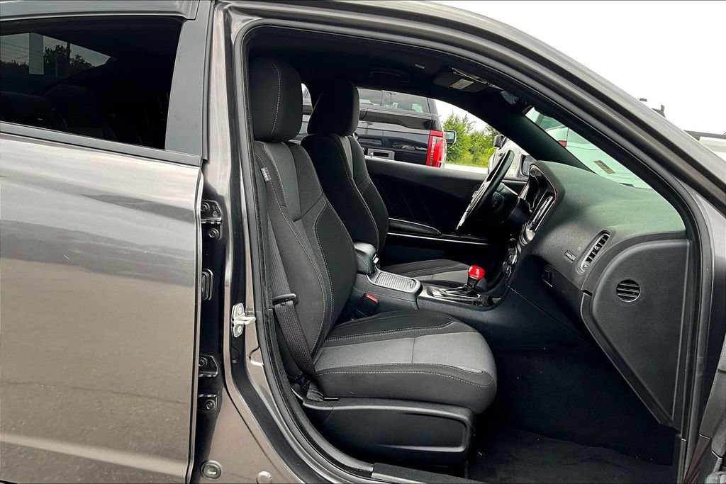 Used 2021 Dodge Charger SXT RWD image 7