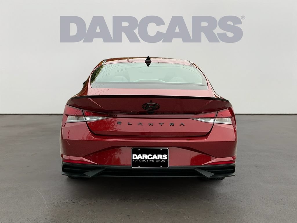 Used 2023 Hyundai Elantra SE FWD image 6