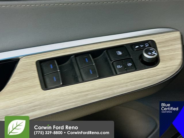 Used 2021 Toyota Venza XLE w/ Softex Package AWD/4WD image 21
