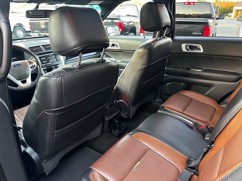 Used 2015 Ford Explorer Limited w/ Equipment Group 301A AWD/4WD image 25