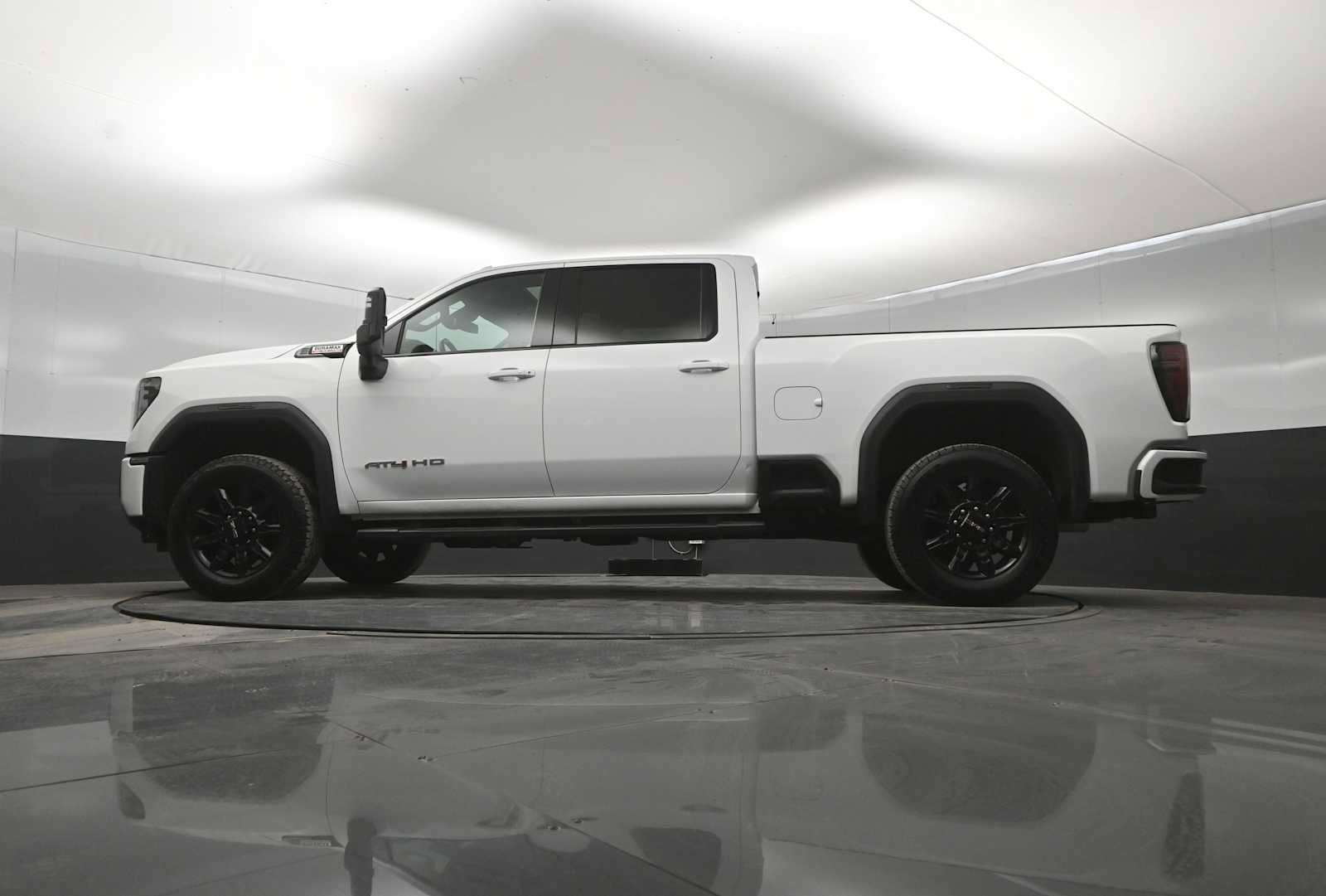 Used 2024 GMC Sierra 2500 AT4 w/ AT4 Preferred Package AWD/4WD image 38