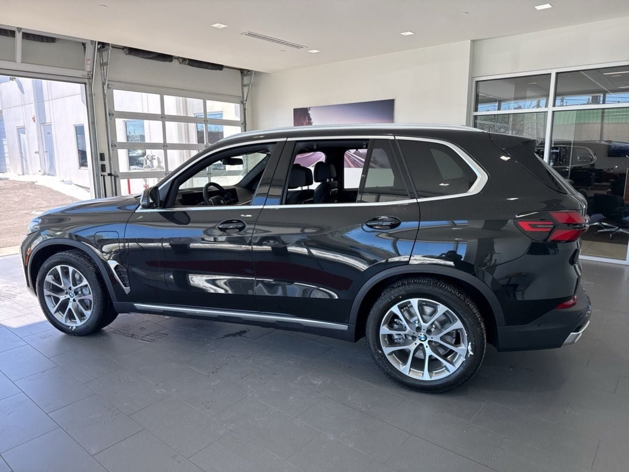 New 2026 BMW X5 xDrive50e AWD/4WD image 5