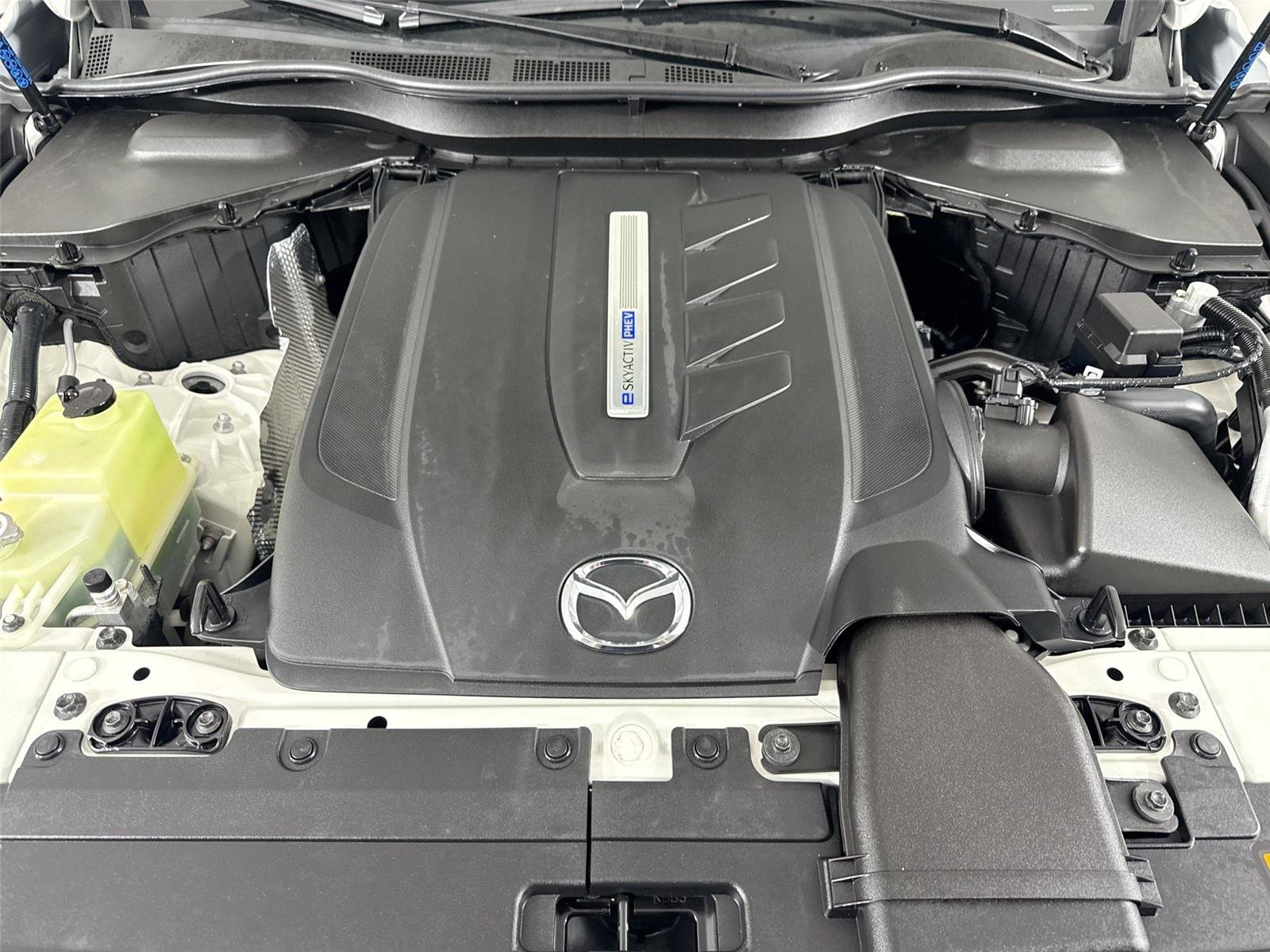 Used 2024 MAZDA CX-90 Plug-In Hybrid w/ Preferred AWD/4WD image 45