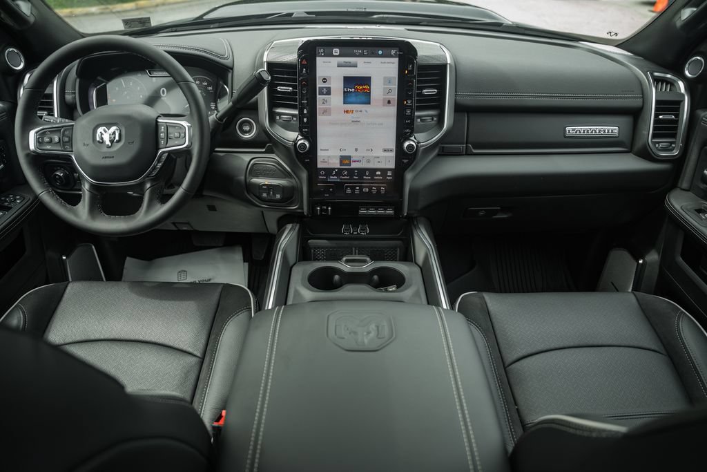 New 2026 RAM 2500 Laramie AWD/4WD image 25