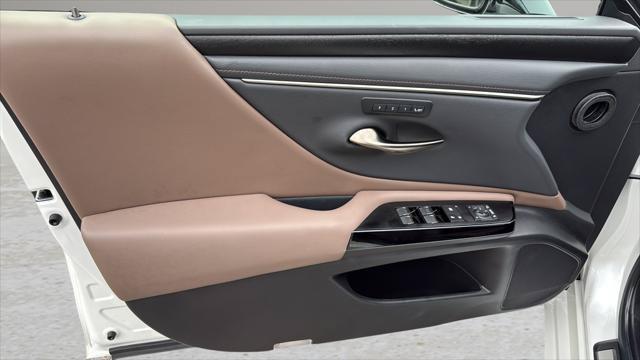 Certified 2023 Lexus ES 350 w/ Premium Package FWD image 10