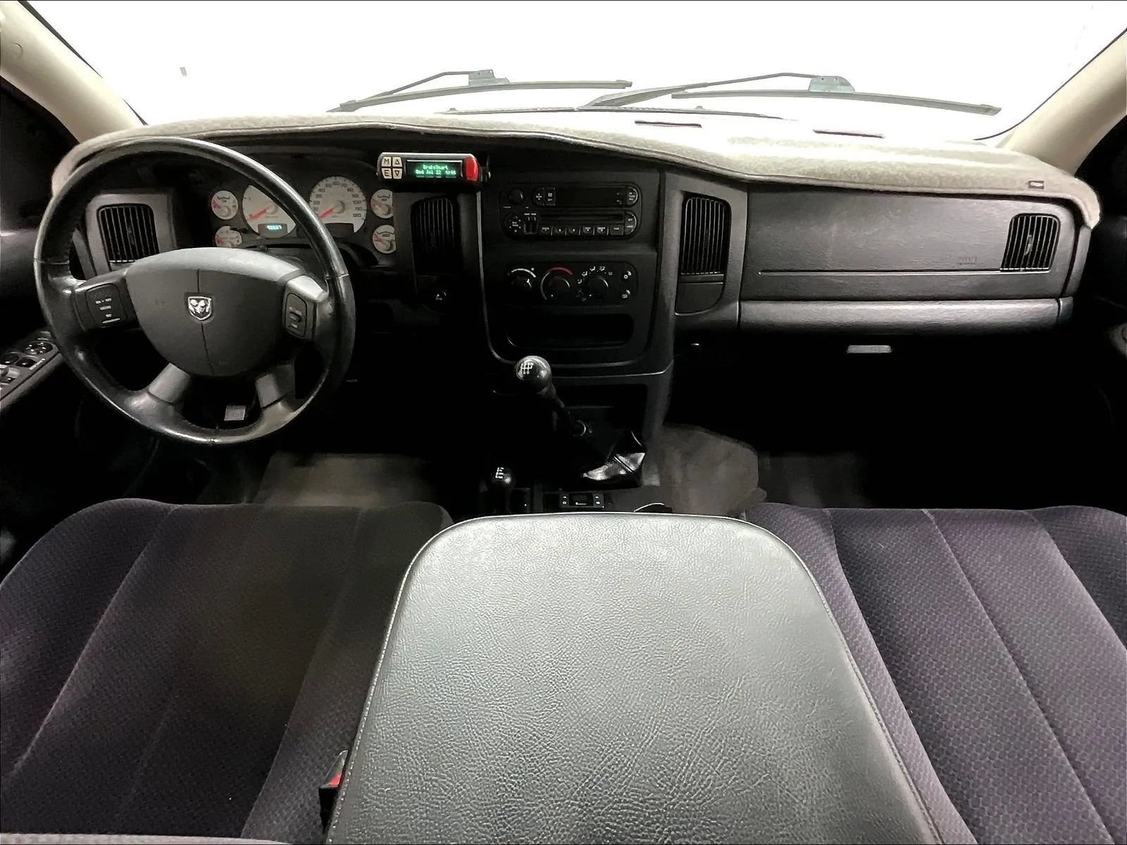 Used 2004 Dodge Ram 2500 Truck SLT w/ Trailer Tow Group AWD/4WD image 2