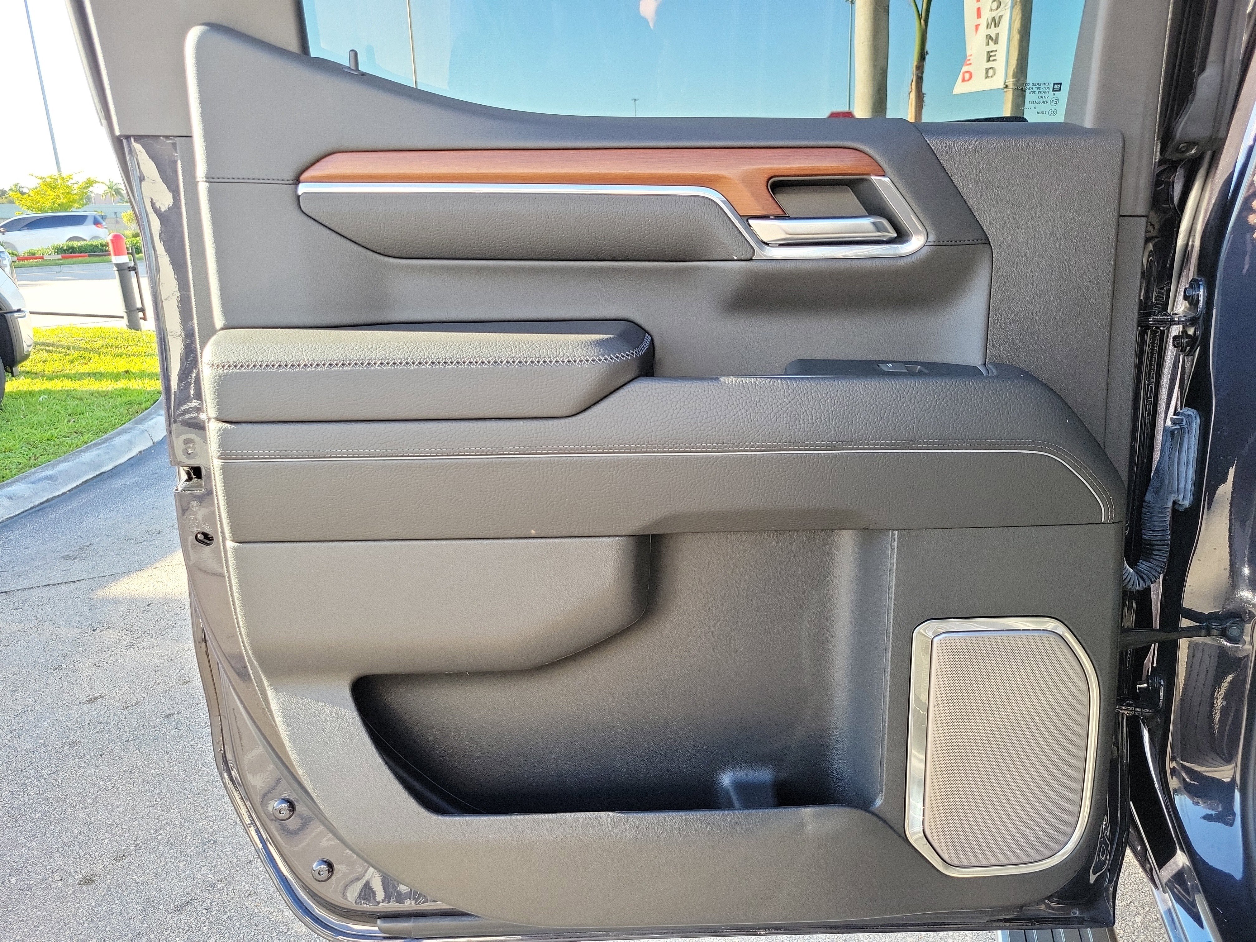 Used 2023 GMC Sierra 1500 Denali w/ Denali Reserve Package image 25