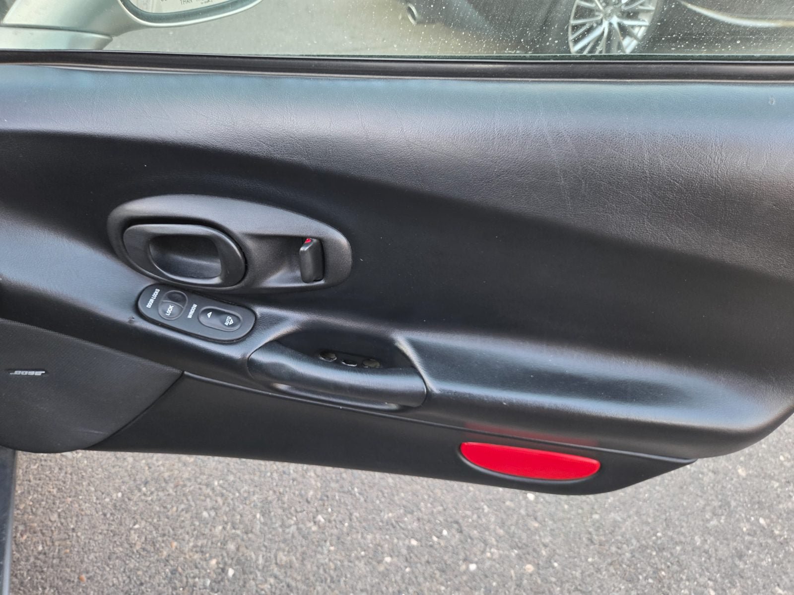 Used 2001 Chevrolet Corvette Coupe RWD image 11