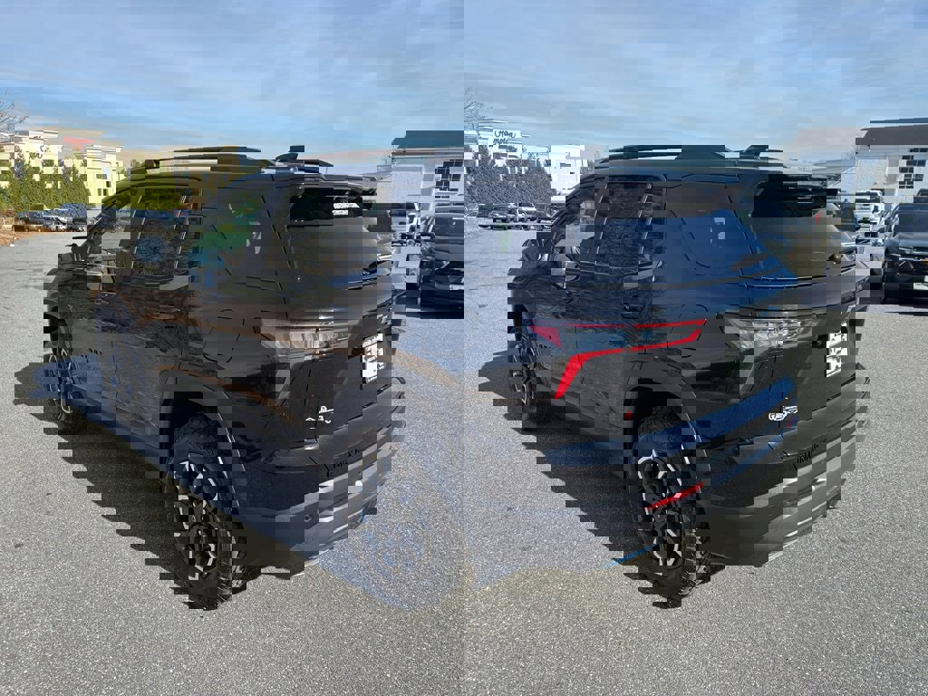 New 2026 Chevrolet Equinox ACTIV w/ Safety and Technology Package image 4