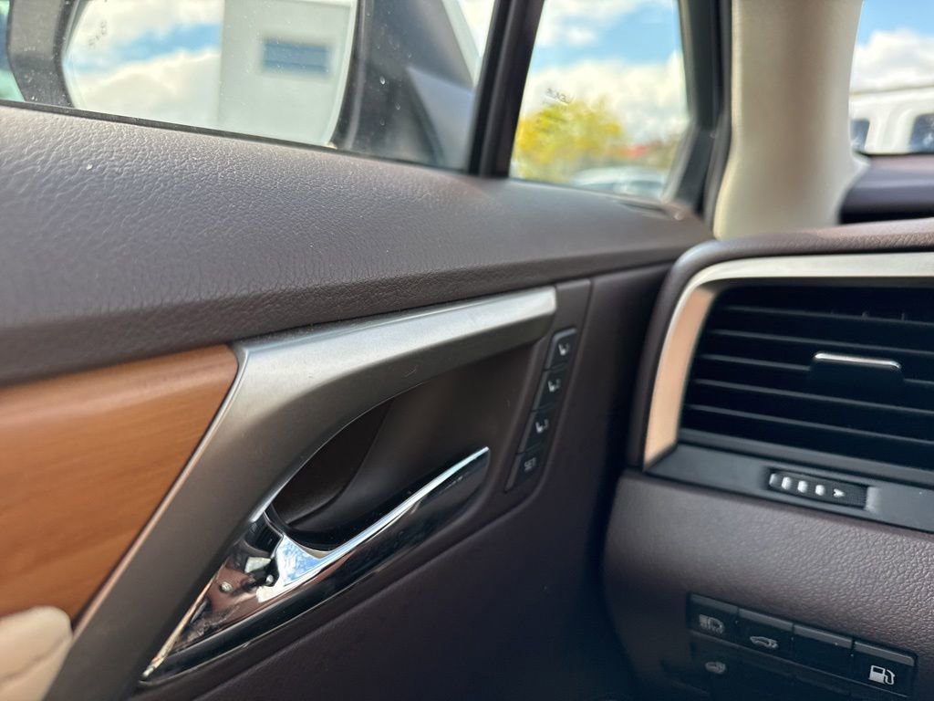 Used 2017 Lexus RX 450h AWD image 35