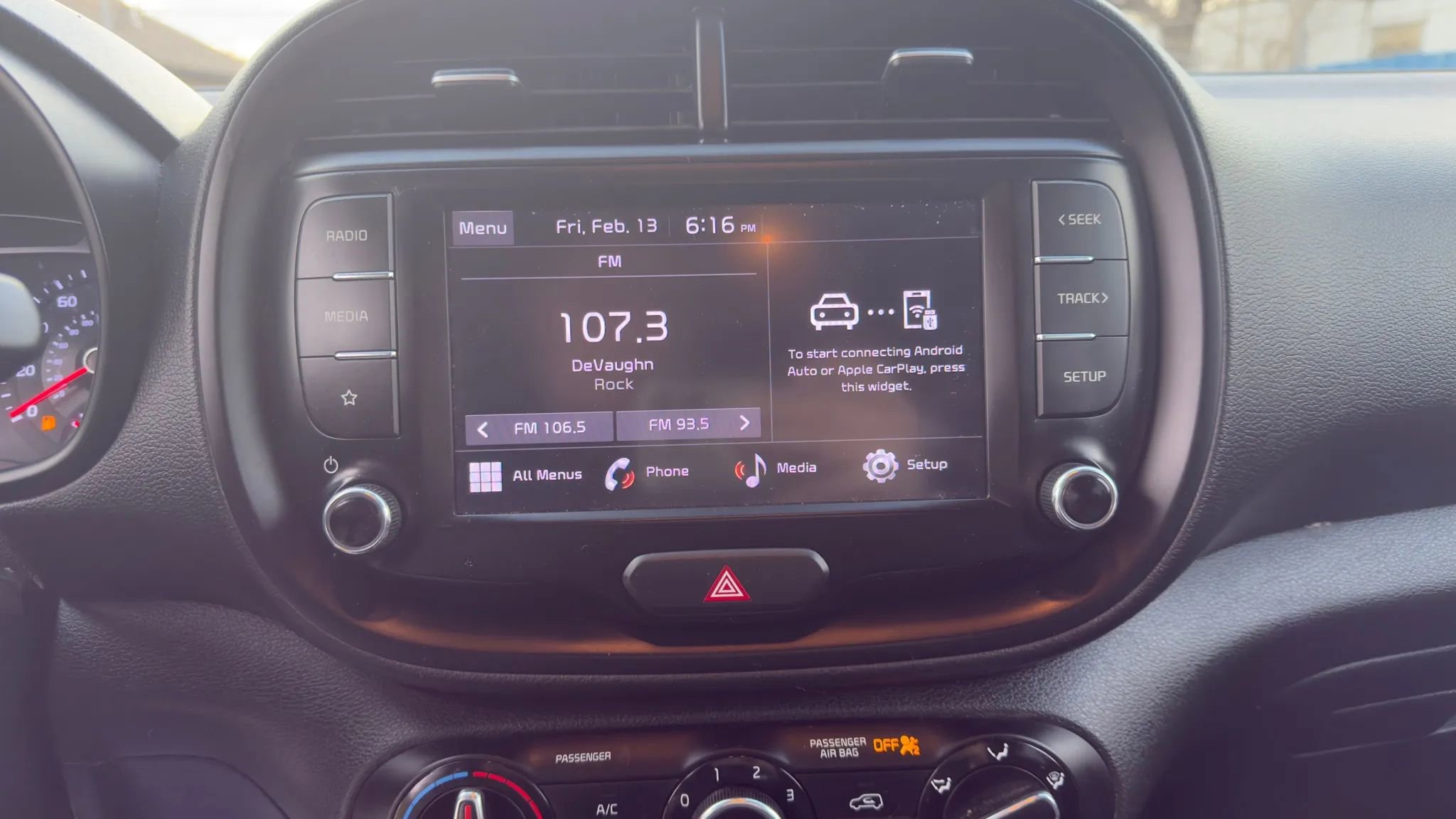 Used 2022 Kia Soul LX image 14