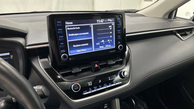 Certified 2022 Toyota Corolla Cross LE image 14