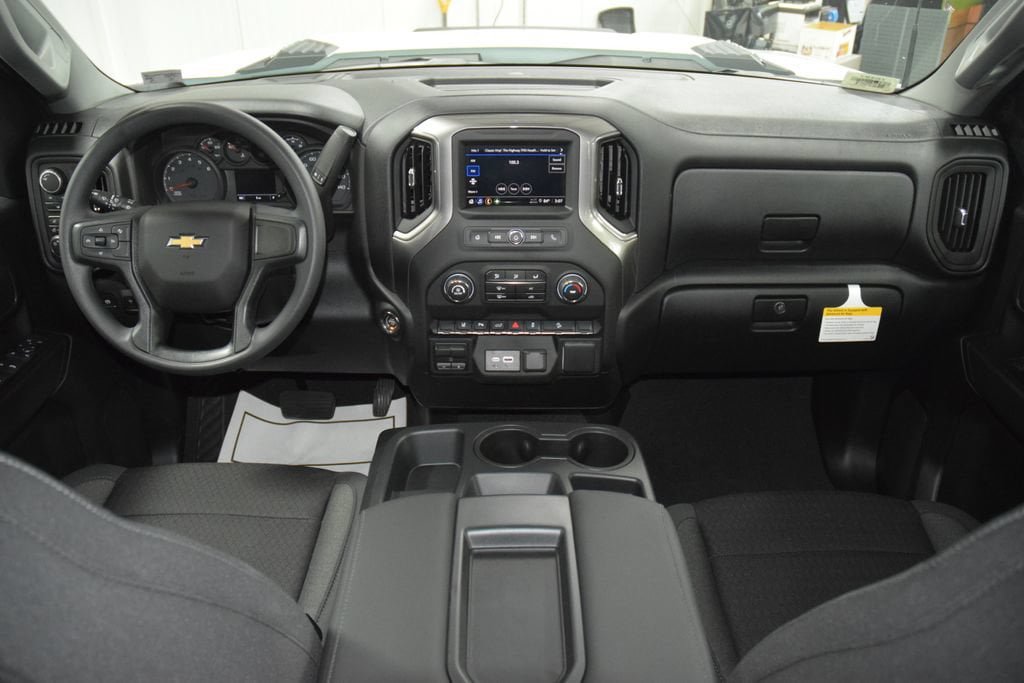 New 2026 Chevrolet Silverado 2500 Custom w/ Custom Value Package AWD/4WD image 32