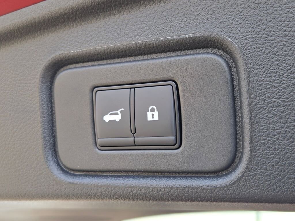 New 2026 Nissan Pathfinder SV image 14