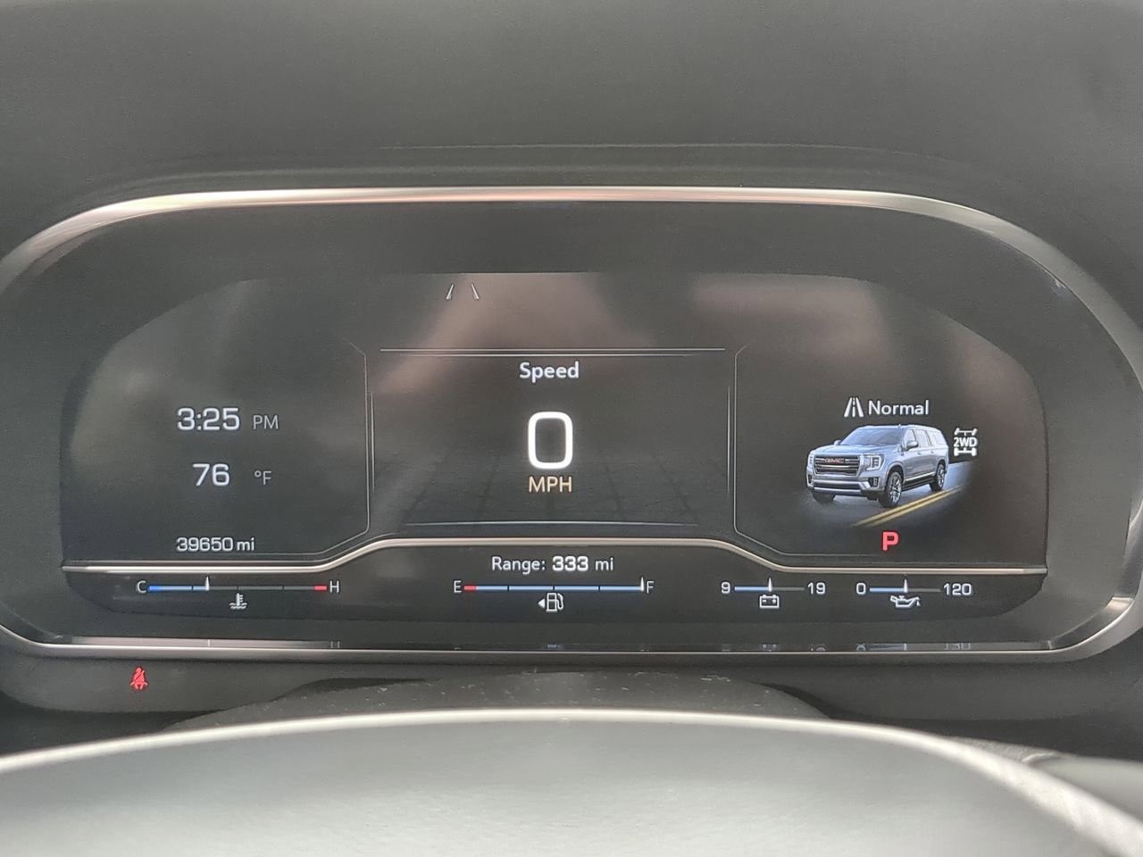 Used 2024 GMC Yukon AT4 w/ Technology Package image 11