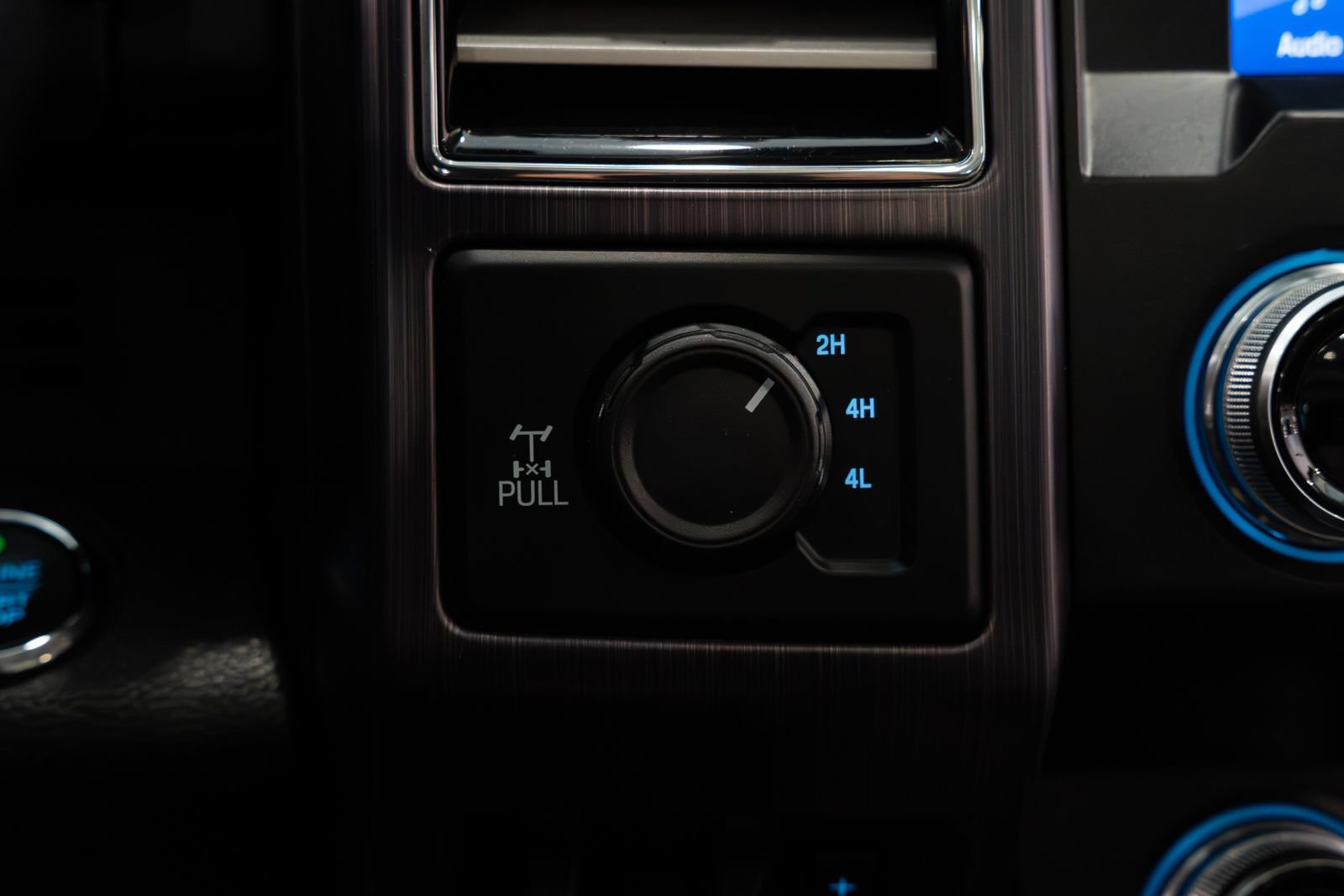 Used 2021 Ford F350 Limited w/ FX4 Off-Road Package AWD/4WD image 14