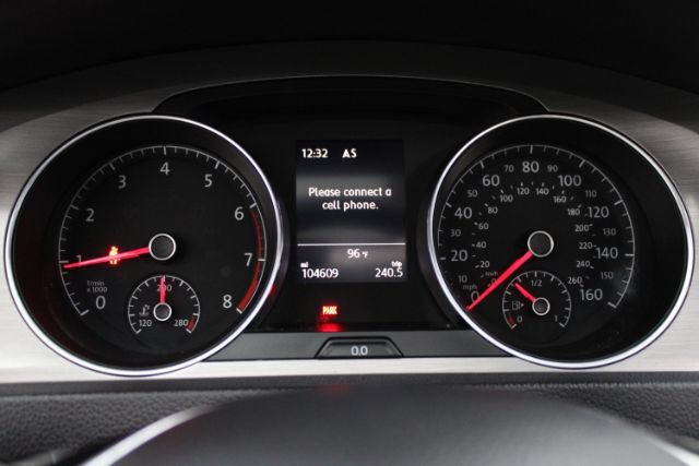 Used 2017 Volkswagen Golf Wolfsburg Edition FWD image 19
