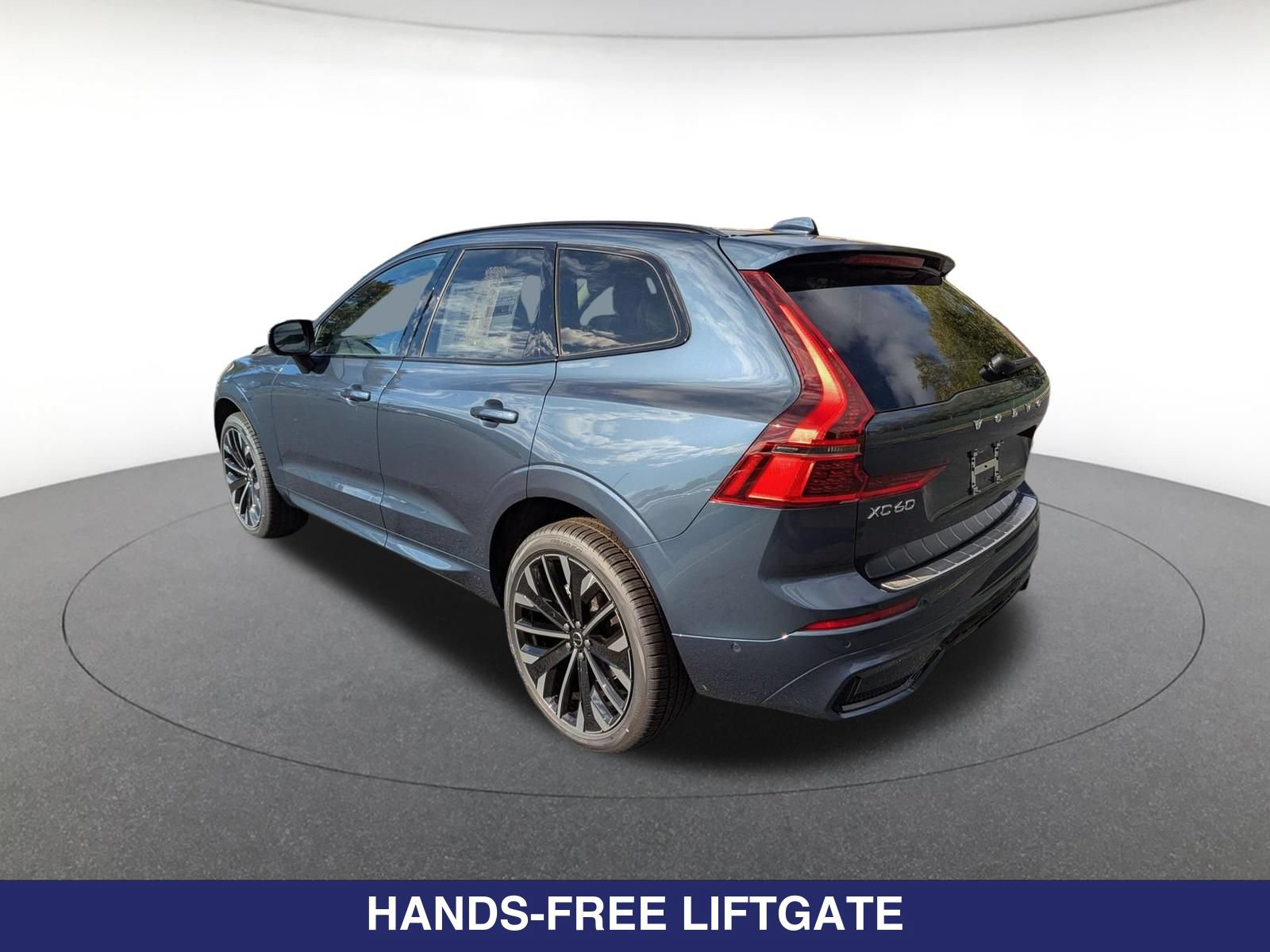 New 2026 Volvo XC60 B5 Ultra w/ Protection Package Premier AWD/4WD image 6