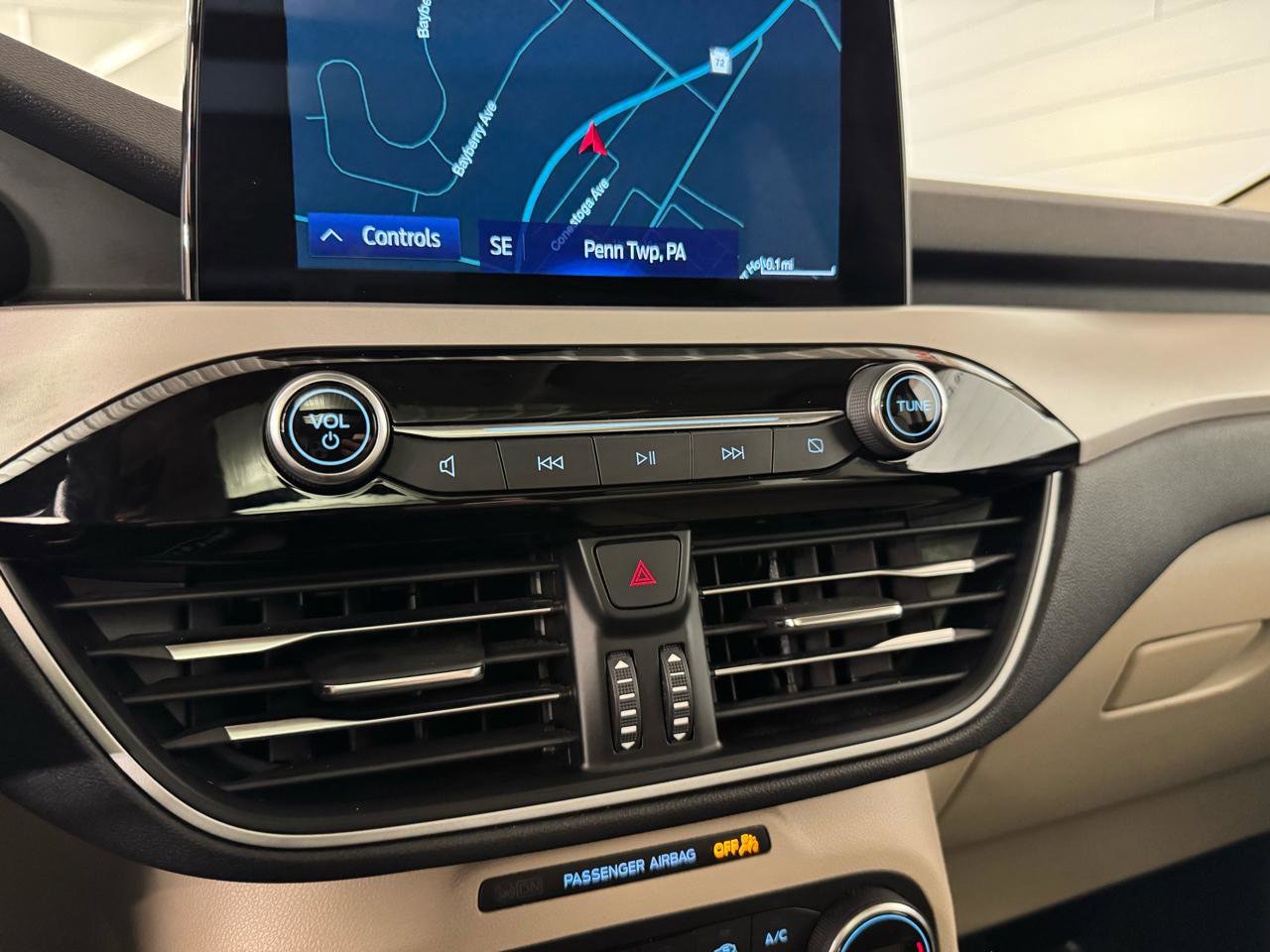 Used 2020 Ford Escape SEL image 25