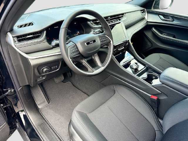 New 2026 Jeep Grand Cherokee Laredo X RWD image 7