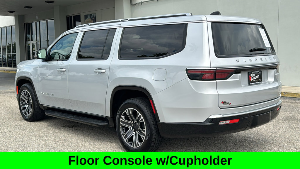 Used 2024 Jeep Wagoneer L Series II w/ Flexible Seating Group RWD image 5