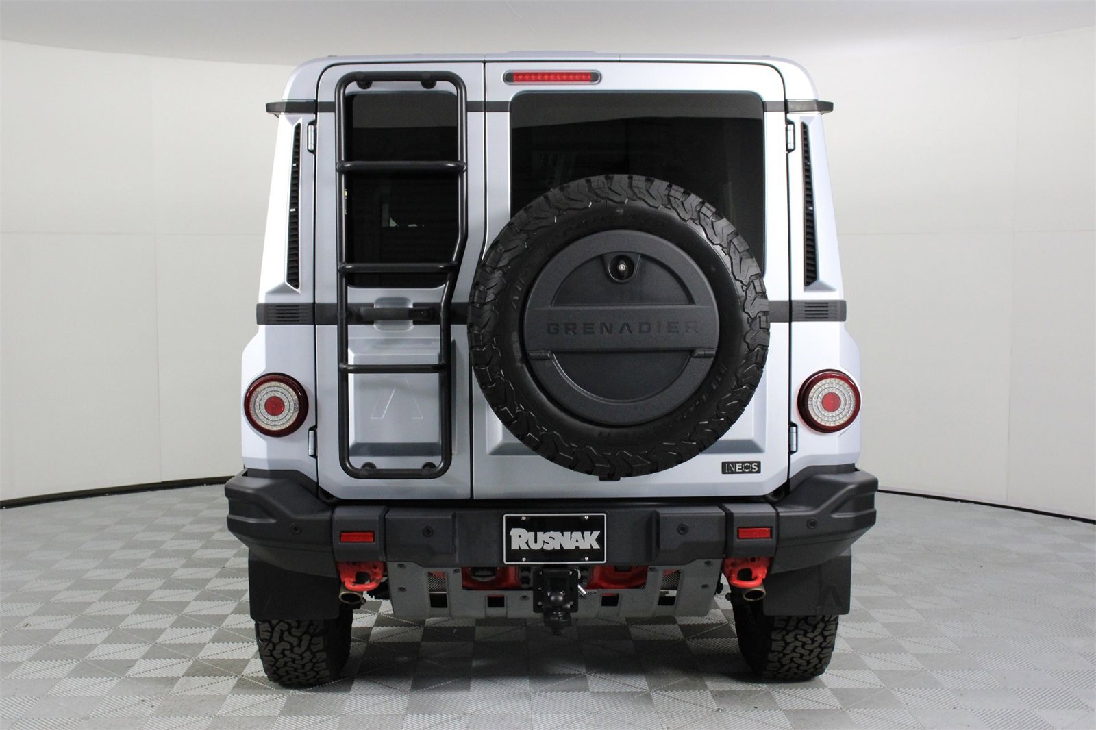 Used 2024 INEOS Grenadier Fieldmaster Edition image 5