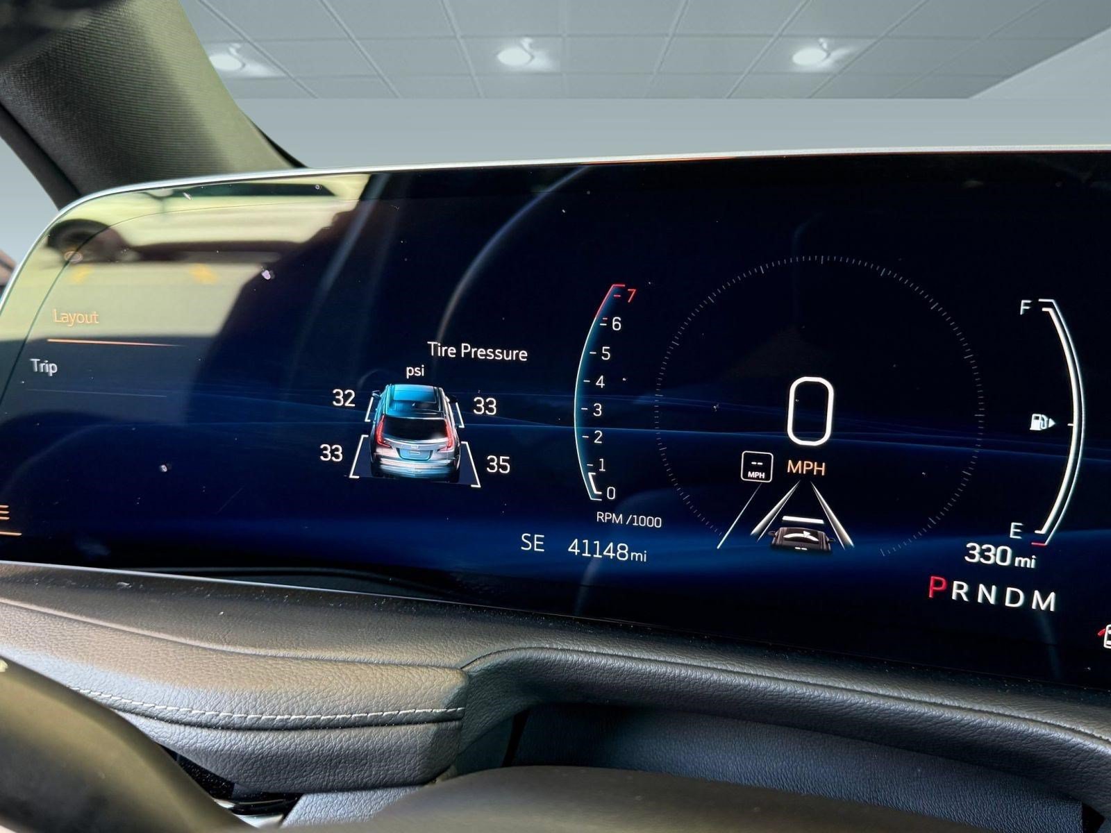 Used 2025 Cadillac XT4 Premium Luxury FWD image 25