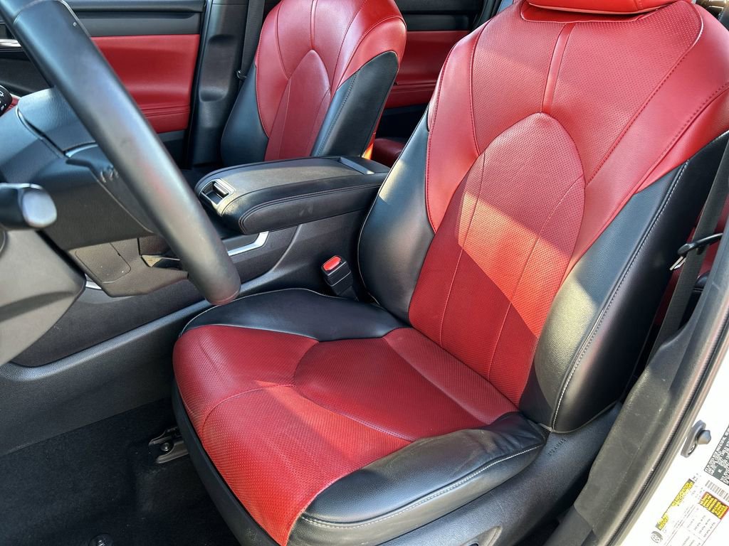 Used 2022 Toyota Highlander XSE image 20