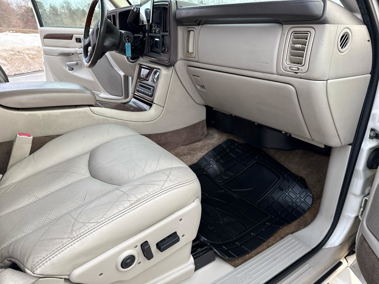 Used 2003 Cadillac Escalade AWD w/ Marketing Vehicle Package image 28