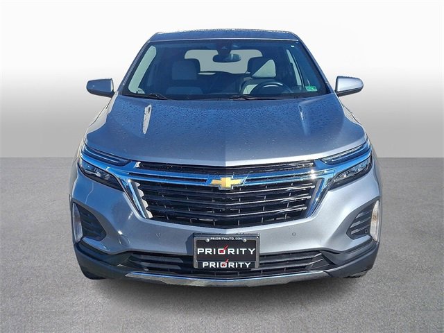 Used 2023 Chevrolet Equinox LT w/ Driver Convenience Package image 2