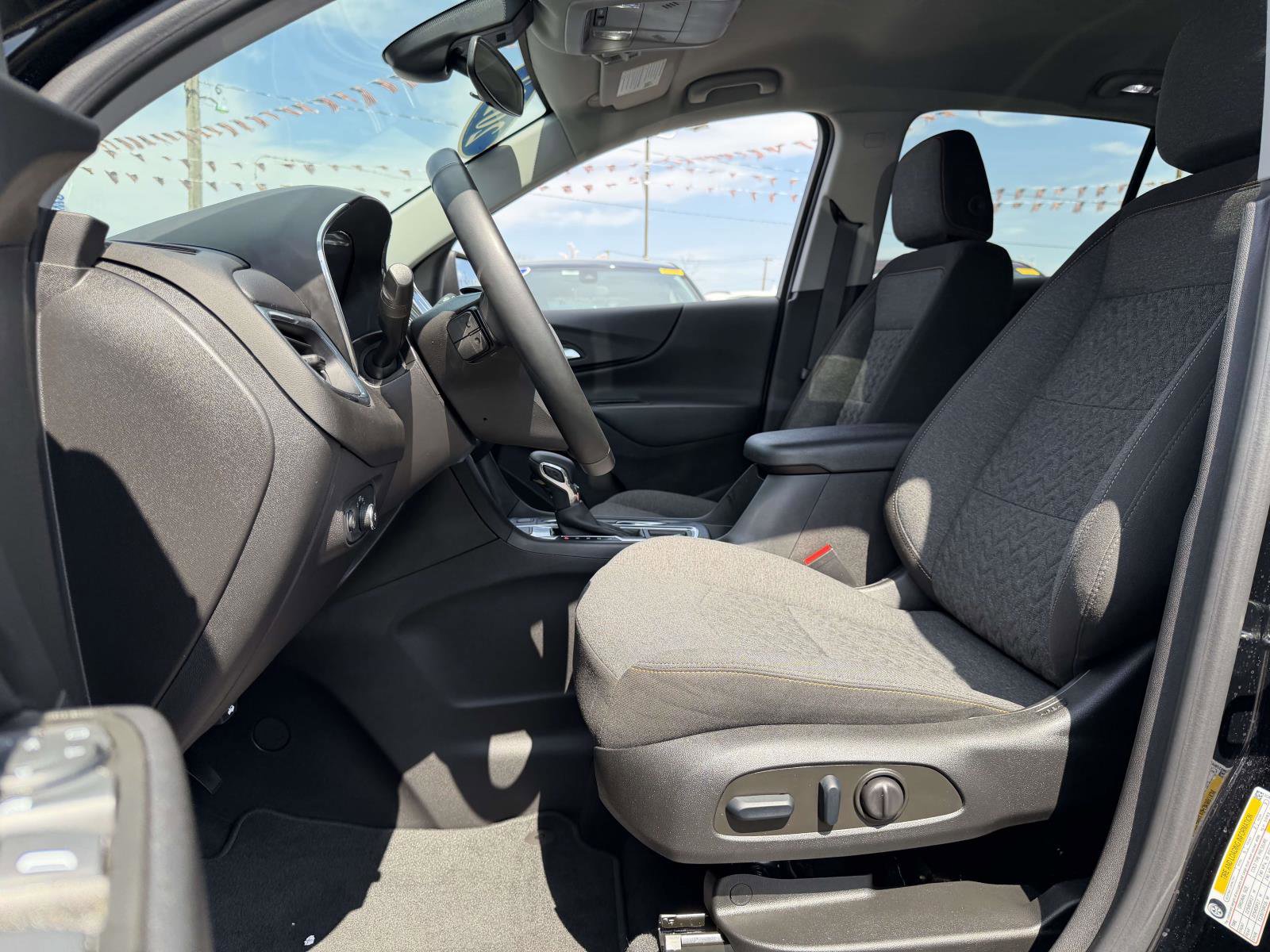 Certified 2023 Chevrolet Equinox LT AWD/4WD image 10