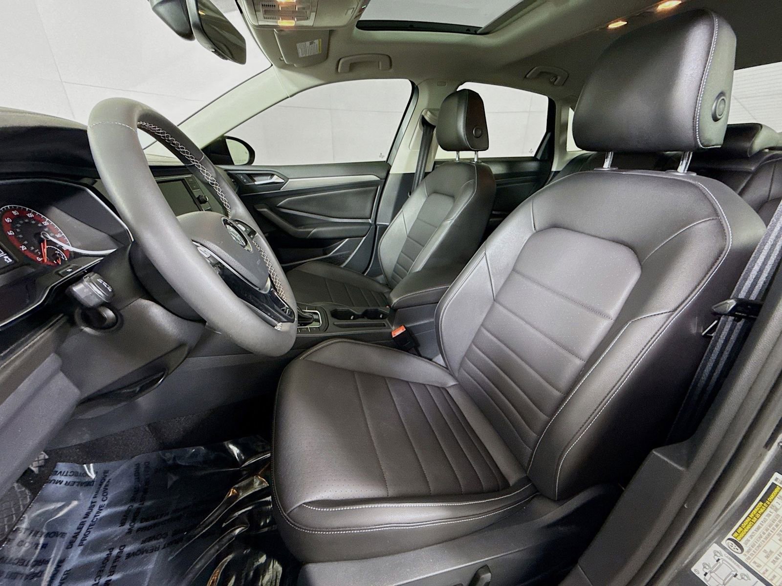 Certified 2021 Volkswagen Jetta SE w/ SE Cold Weather Package FWD image 5