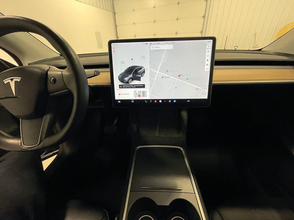 Used 2021 Tesla Model Y Long Range image 27