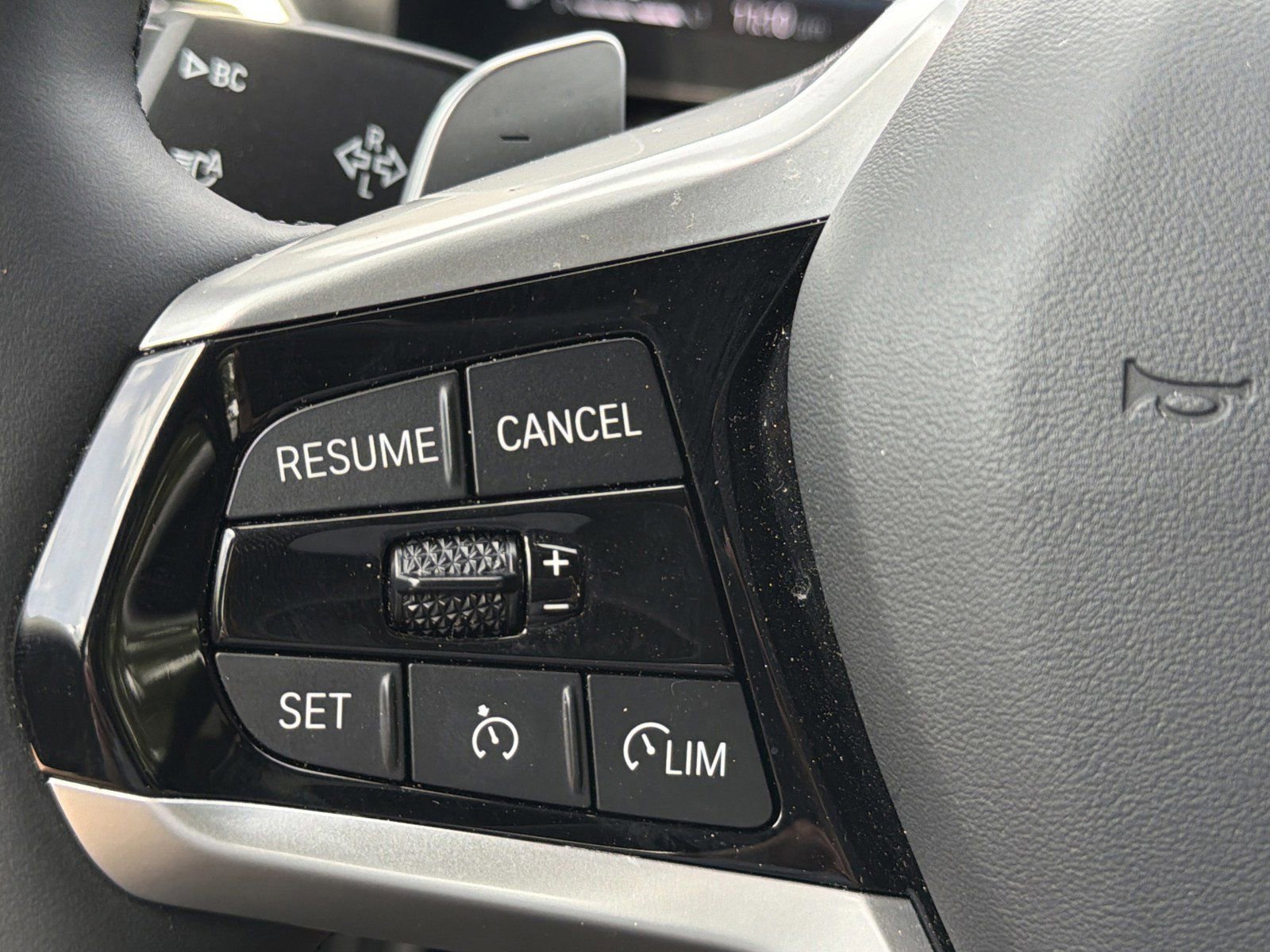 Certified 2025 BMW 330i xDrive Sedan AWD/4WD image 29