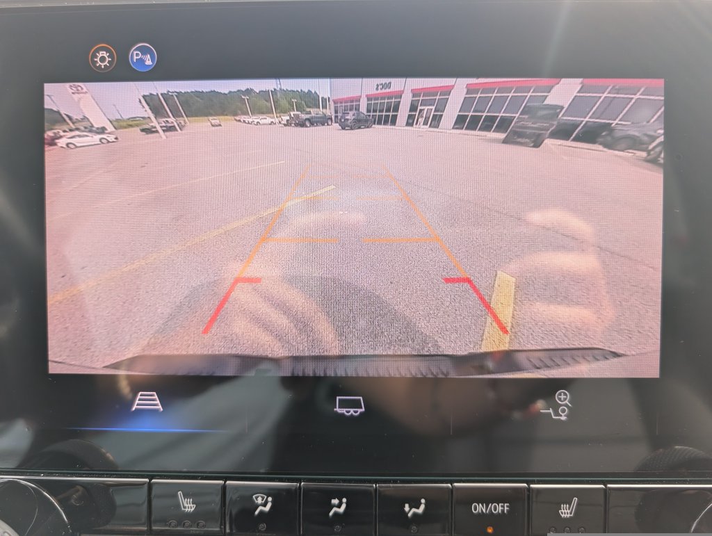 Used 2025 Chevrolet Colorado Trail Boss AWD/4WD image 14