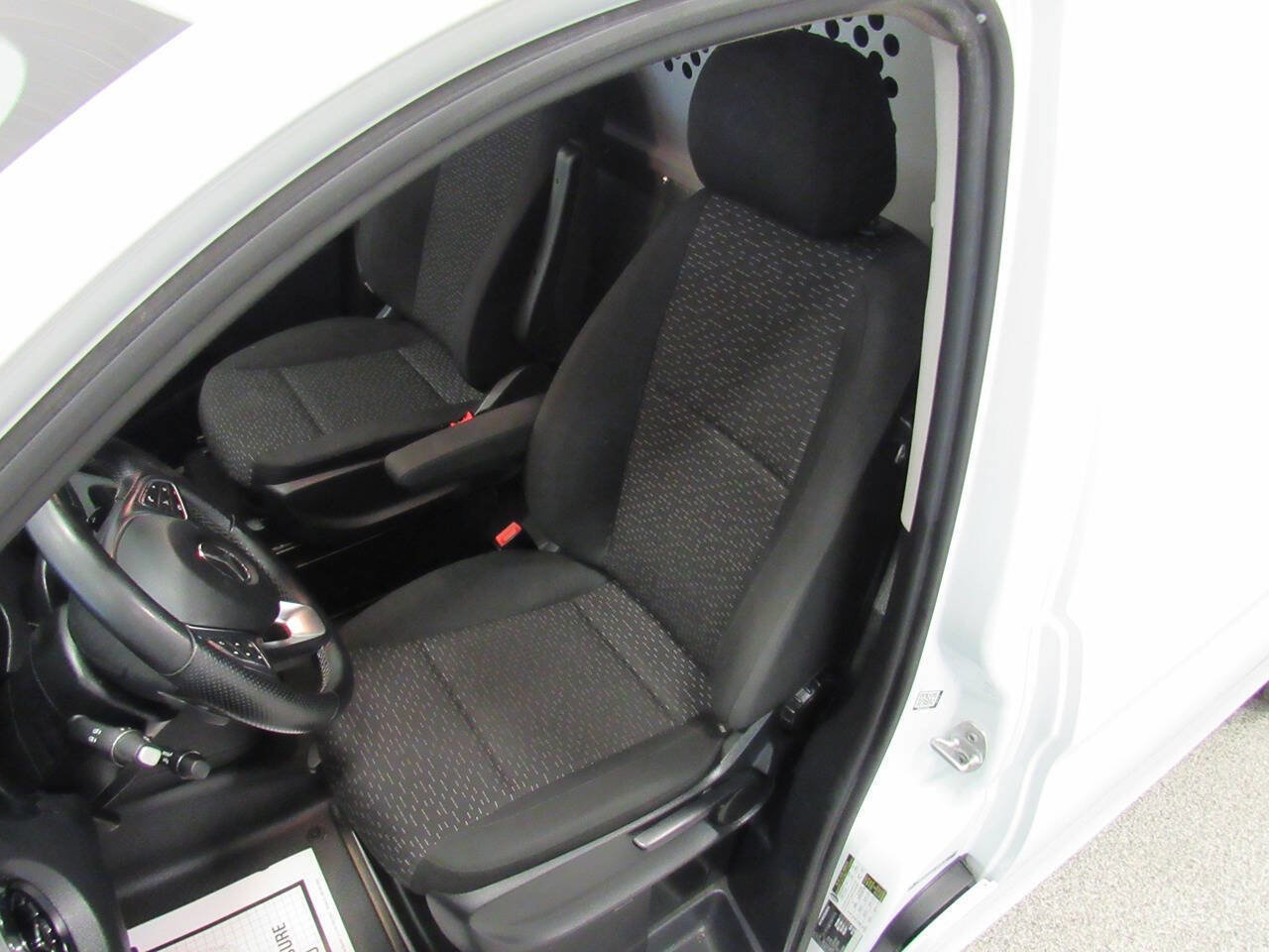 Used 2022 Mercedes-Benz Metris image 36