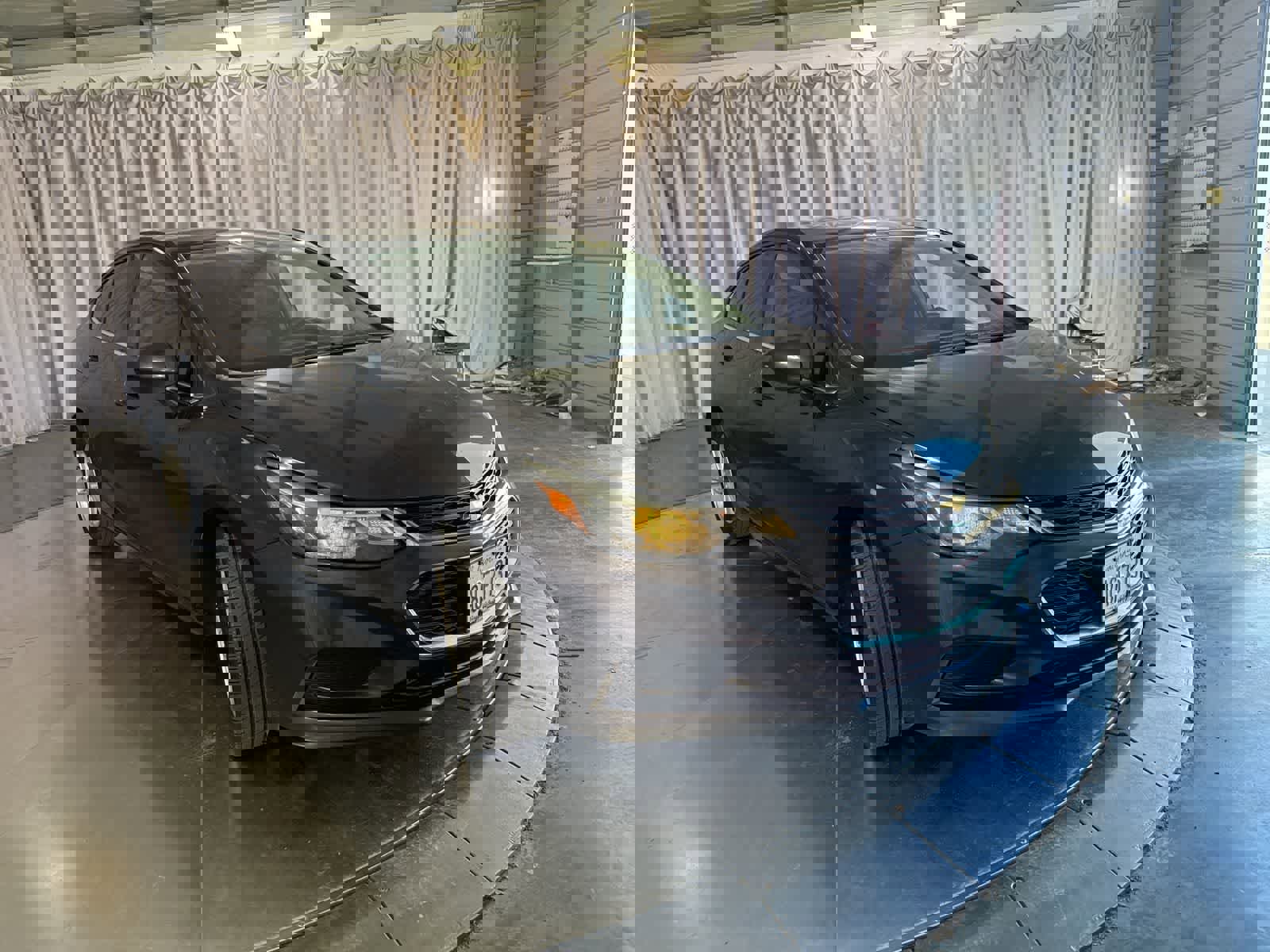 Used 2017 Chevrolet Cruze LT w/ Convenience Package image 3