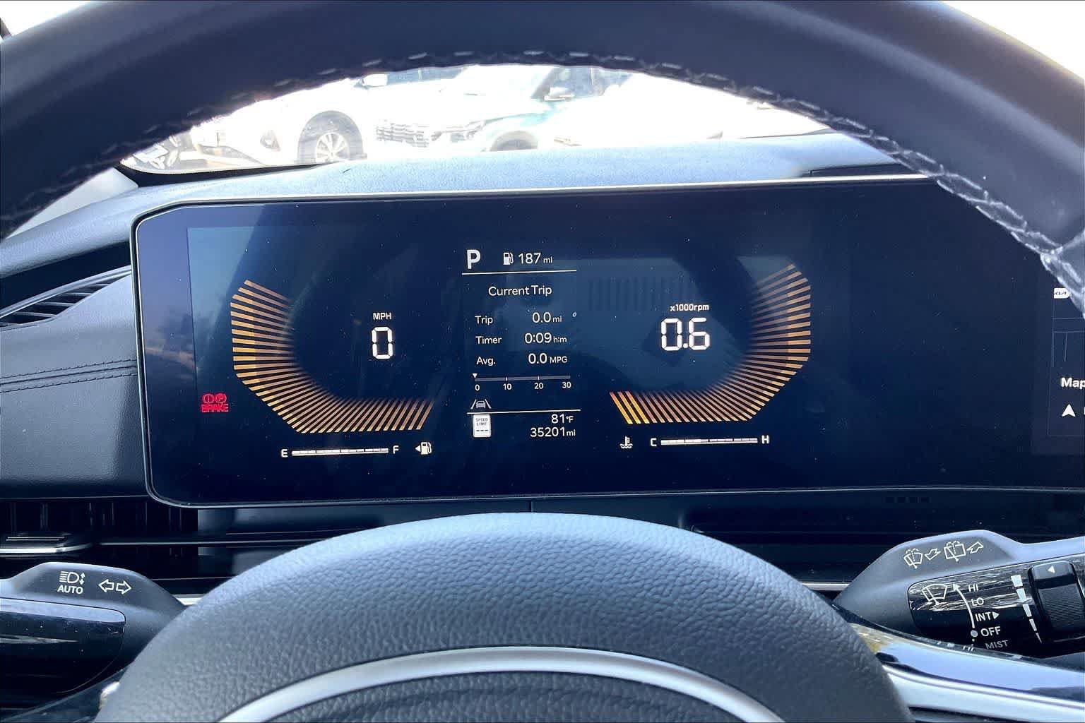 Certified 2025 Kia Carnival FWD image 16