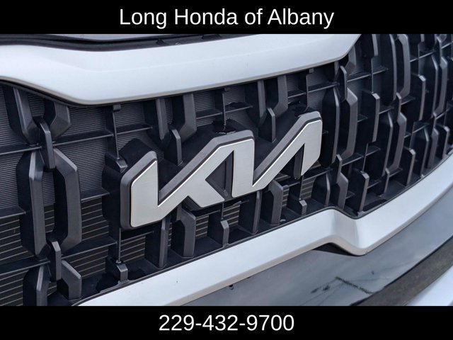 Used 2023 Kia Telluride LX AWD/4WD image 4