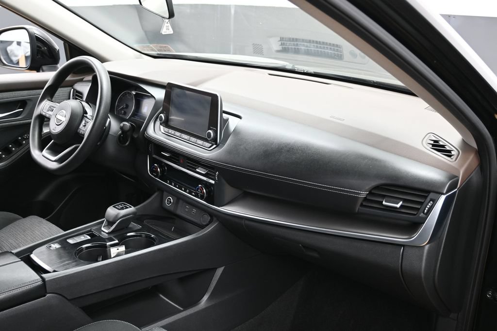 Used 2023 Nissan Rogue SV FWD image 32