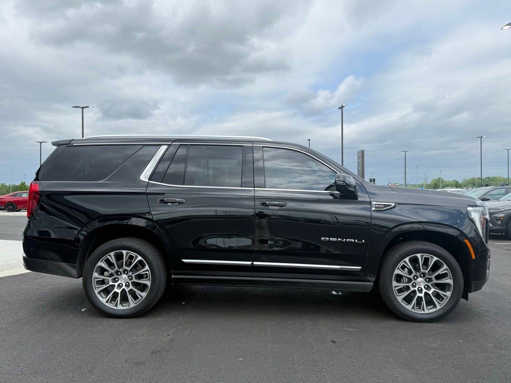 Used 2026 GMC Yukon Denali w/ Sun & Power Step Package image 4