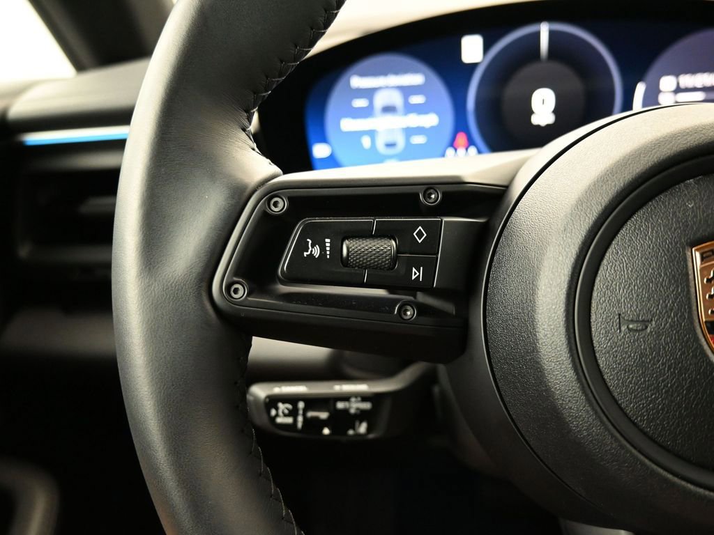 Certified 2024 Porsche Macan 4 Electric image 10