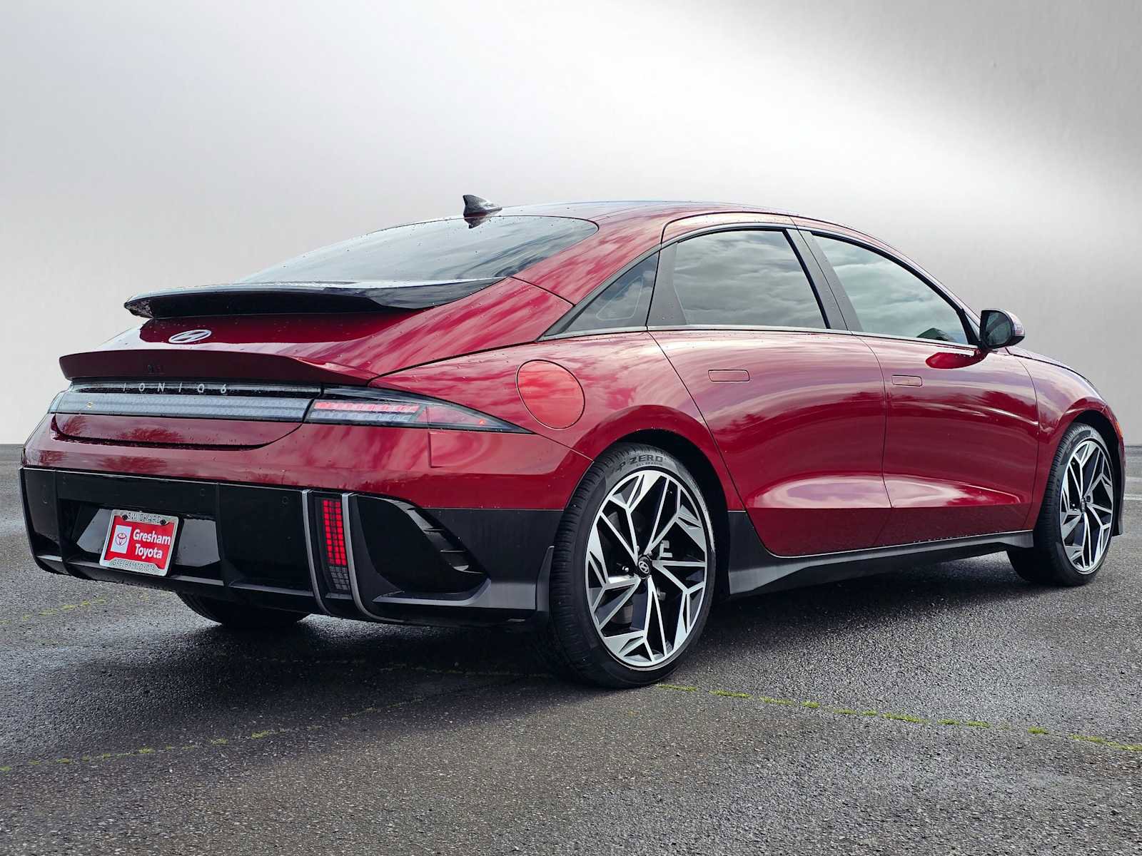 Used 2023 Hyundai Ioniq 6 SEL image 3