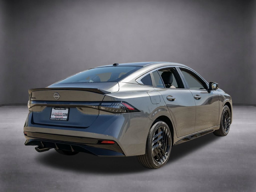 New 2027 Nissan Sentra SR FWD image 4