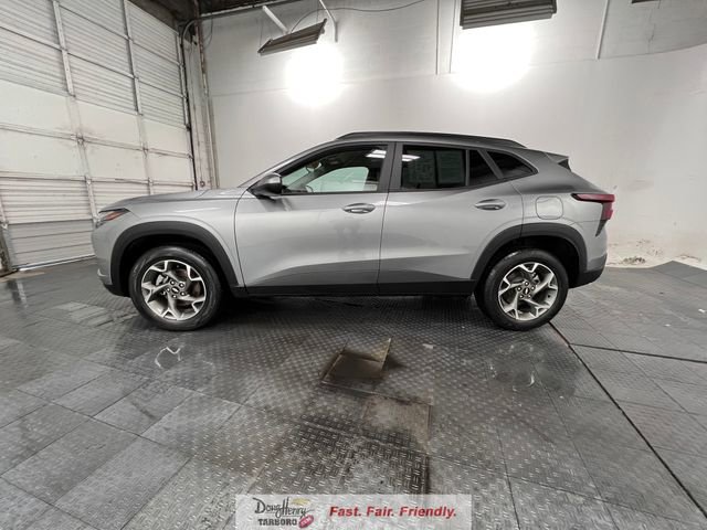 Used 2025 Chevrolet Trax LT image 5
